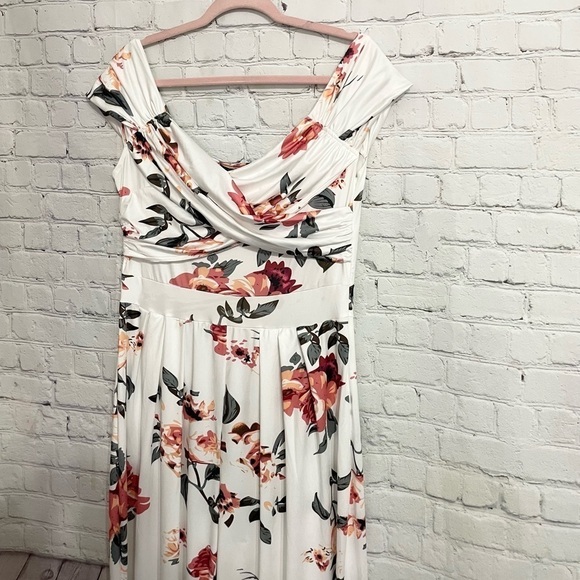 White Pink Green Floral Print Jumpsuit Size XL - Picture 3 of 10